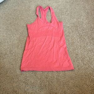 Lululemon tank (peach)